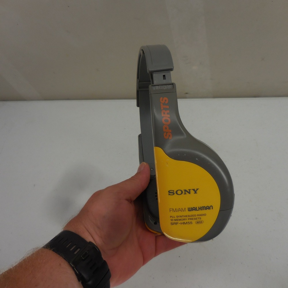 Sony Sports Walkman SRF-HM55 FM AM Radio Headphones Grey Yellow Vintage Tested